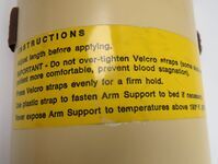 Voorwerpen Adlib\20000\V27878-c.jpg; V27878; Arm spalk, Sikoferm, 1950-1975Arm splint, Sikoferm, 1950-1975; Spalk (arm)Splint (arm)